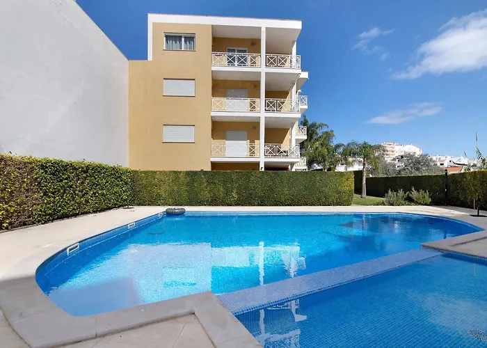 Flat With Pool, Old Town Apartment