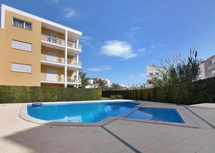 Flat With Pool, Old Town Apartment Albufeira
