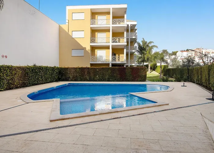 Flat With Pool, Old Town Apartment *