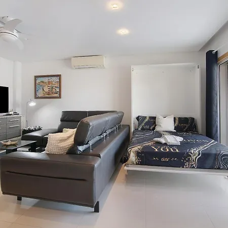 Flat With Pool, Old Town *