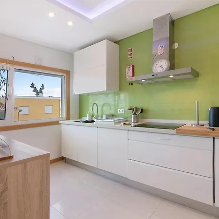 Flat With Pool, Old Town Albufeira