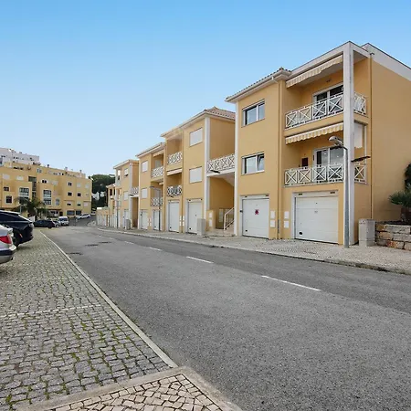 Flat With Pool, Old Town Albufeira