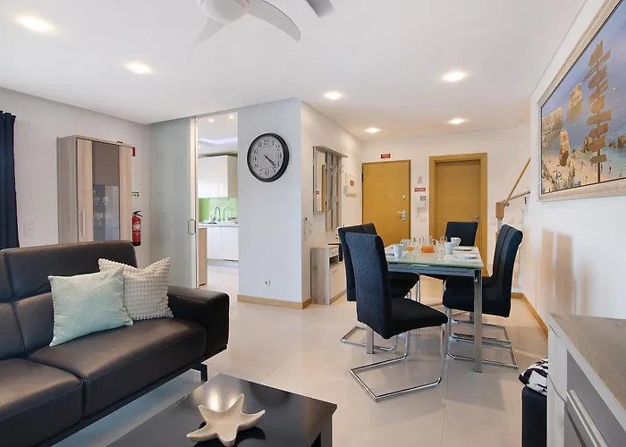 Flat With Pool, Old Town Apartament