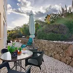 Flat With Pool, Old Town * Albufeira